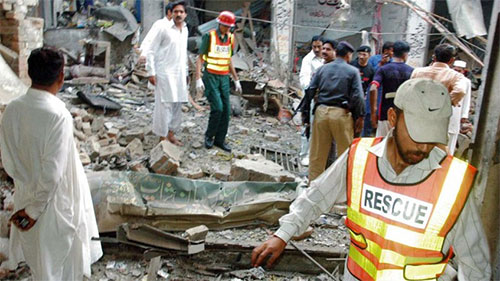 Atentado suicida contra un templo sufí en Pakistán Atentado suicida contra un templo sufí en Pakistán