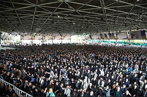 oración del viernes en el campus de la Universidad de Teherán Irán ratifica que la causa palestina se mantiene en alta prioridad