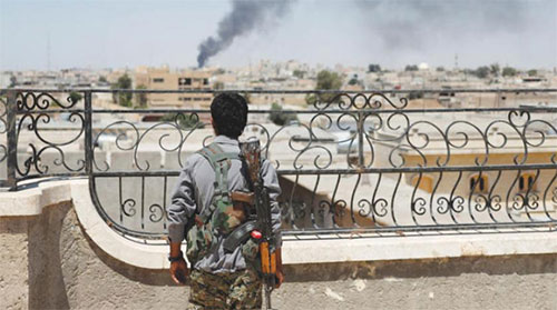 intensos combates en Raqqa La Coalición ha matado a 224 civiles en el primer mes de ofensiva en Raqqa