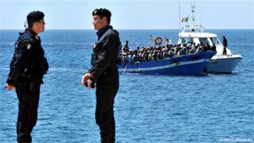 Libia solicita ayuda a Italia para luchar contra la inmigración ilegal Buques italianos en aguas libias para luchar contra la inmigración ilegal