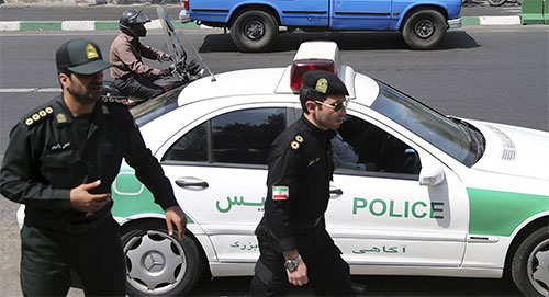 Policía iraní Cinco heridos en un ataque con arma blanca en el metro de Teherán
