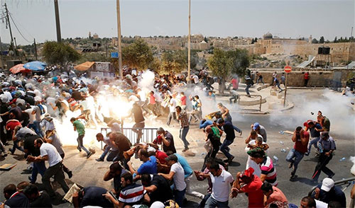 enfrentamientos contra la ocupación israelí en la Ciudad Vieja de Al Quds Dos mártires y casi 200 palestinos heridos en el día del “Viernes de Ira”