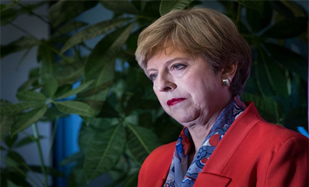 Primera ministra británica, Theresa May Dimiten dos jefes de la oficina de May por resultados electorales