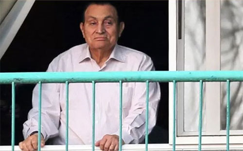 La Fiscalía egipcia autoriza la puesta en libertad de Hosni Mubarak La Fiscalía egipcia autoriza la puesta en libertad de Hosni Mubarak