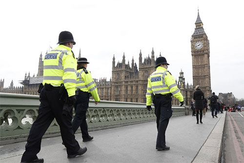 Salen en libertad sin cargos seis detenidos por el atentado de Londres Salen en libertad sin cargos seis detenidos por el atentado de Londres