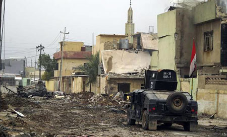 fuertes combates en Mosul Al Abadi: “Daesh está en sus últimos días”