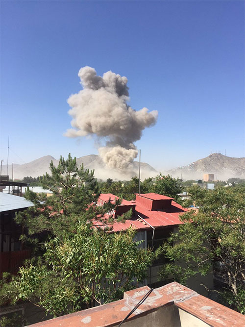coche bomba en el barrio diplomatico en kabul Un coche bomba estalla en el barrio diplomático en Kabul