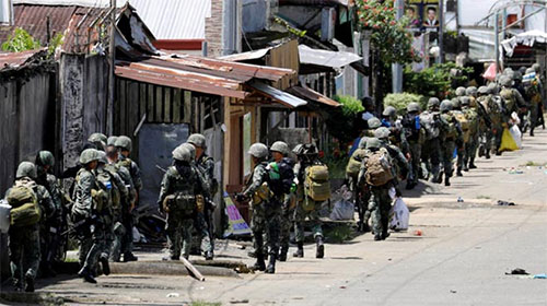 soldados filipinos en Marawi
