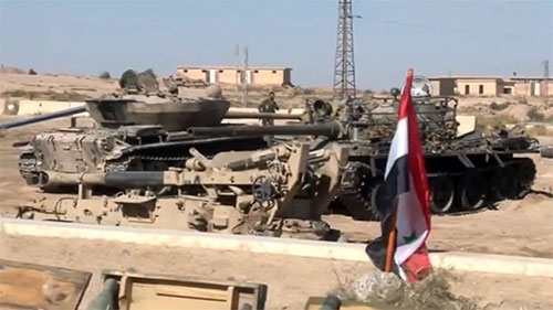 tanques confiscados de Daesh en Al Mayadin Impactante arsenal de Daesh capturado por el ejército sirio