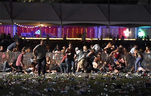 tiroteo en Las Vegas Dos muertos y 24 heridos en un tiroteo durante un concierto en Las Vegas