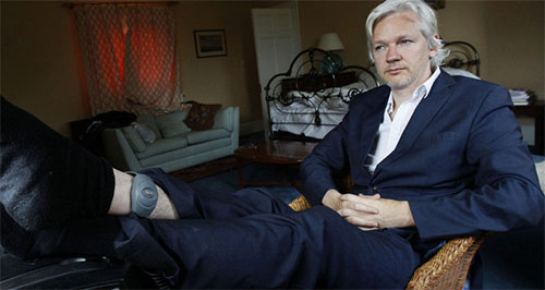 Julian Assange en la embajada de Ecuador en Londres