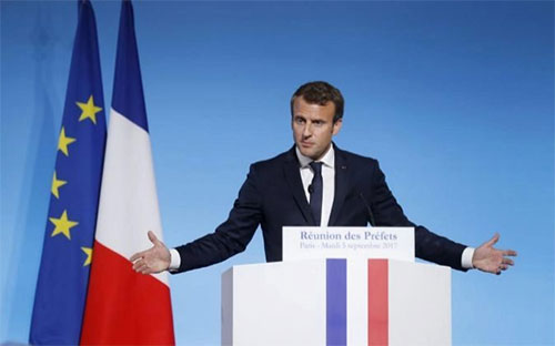 El presidente de Francia, Emmanuel Macron Francia anuncia lucha total contra la inmigración clandestina