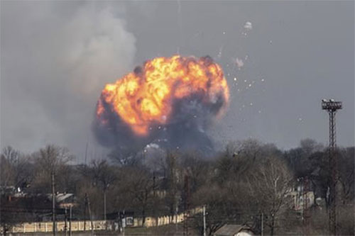 explosión en un depósito militar en Ucrania