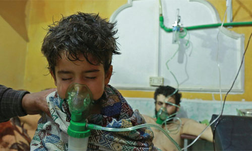 dos afectados por el ataque químico en Alepo Siria responde con fuego a los responsables del ataque con cloro contra Alepo