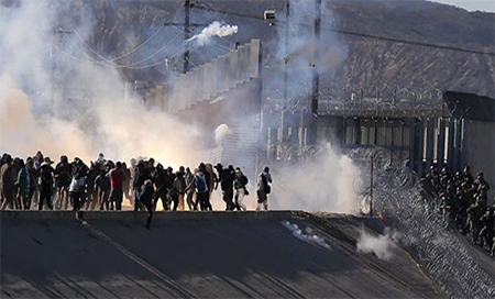 La caravana migratoria en Tijuana México exige a EEUU investigación por los hechos registrados en la frontera