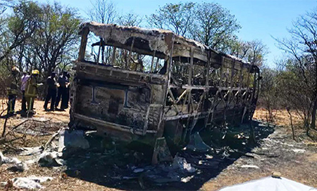Incendio en un autobús en Zimbabue
