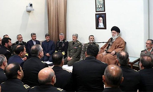 Jamenei en una reunión con altos mandos del Ejército Jamenei afirma que Irán no busca librar una guerra contra ningún país