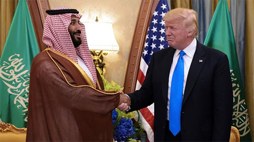 Trump con Bin Salman Un informe revela “sobornos” de Arabia Saudí para influir en la política exterior de EEUU
