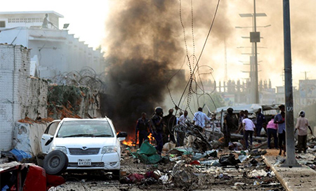 Ascienden a 50 los muertos por el doble atentado suicida de Al Shabaab en Mogadiscio