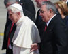 El Papa se re&uacutene con Ra&uacutel Castro buscando la "renovaci&oacuten" cubana