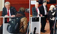 Un manifestante lanza un vaso de zumo al embajador turco en Par&#237;s