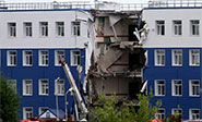 M&#225;s de 18 muertos por el derrumbe de cuartel  militar en Siberia