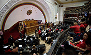 Maduro garantiza una toma de posesión pacífica en el Parlamento