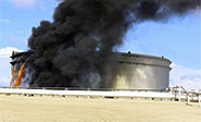 Libia vacía todo el petróleo depositado en puerto de Ras Lanuf