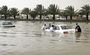 Las lluvias torrenciales inundan ciudades de Arabia Saudí