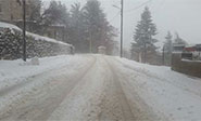 Segundo día de tormentas, la nieve cubre las montañas