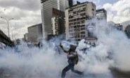 Muere un joven durante una protesta a las afueras de Caracas