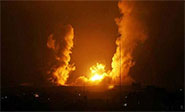 El Ejército de la ocupación israelí bombardea Gaza y Hamás advierte