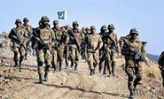 Ejército pakistaní avanza en bastión de radicales en zonas tribales
