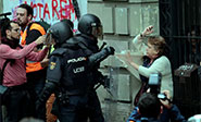 La Generalitat de Cataluña acusa a los agentes policiales de “violencia desmedida”