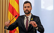 El Parlament catalán retrasa el debate de investidura en busca de garantías