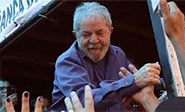 La comitiva de Lula es atacada a tiros en el sur de Brasil