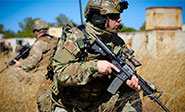 Efectivos de la Guardia Nacional de EEUU salen hacia la frontera con México