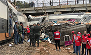 Más de cinco muertos por el descarrilamiento de un tren cerca de Rabat