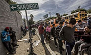 Miles de migrantes llegan a Tijuana en la frontera de México con EEUU