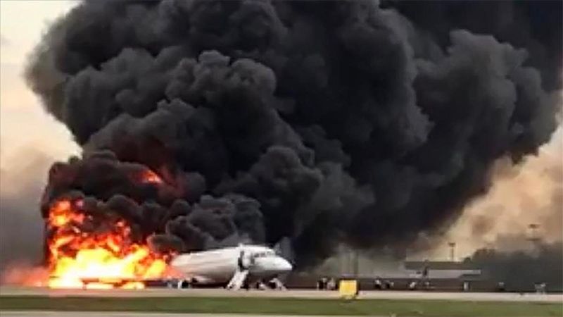 Piloto del avi&oacute;n incendiado en Rusia: El fuego comenz&oacute; despu&eacute;s del aterrizaje