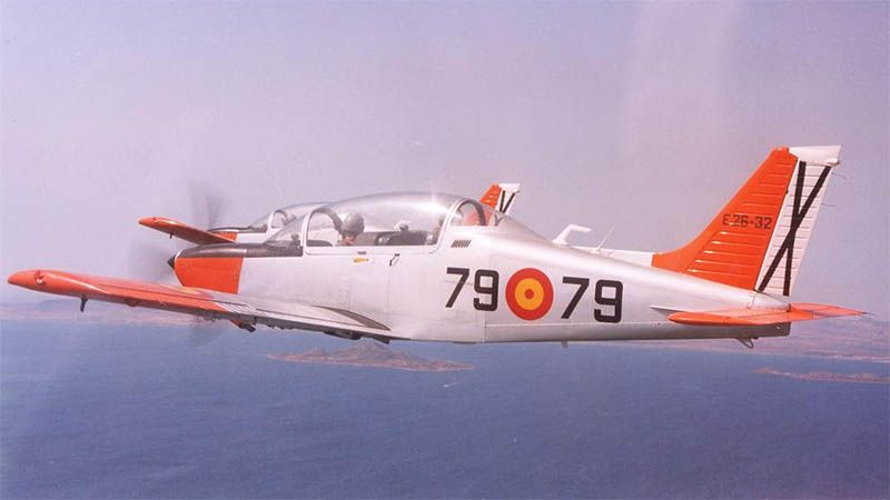 Un avi&oacute;n del Ej&eacute;rcito espa&ntilde;ol cae al Mar Menor, un instructor y su alumna fallecieron