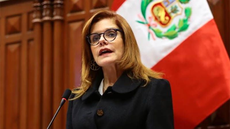 Mercedes Ar&aacute;oz renuncia a la Presidencia interina de Per&uacute;