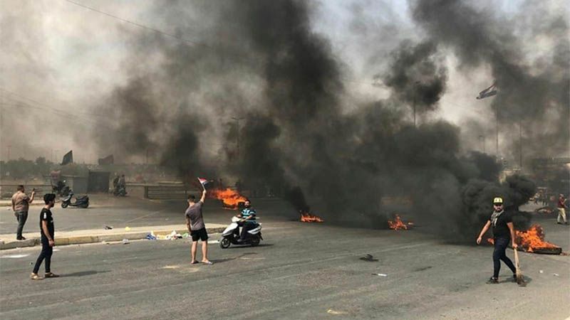 Decretan toque de queda en Bagdad, luego de violentas protestas con nueve muertos