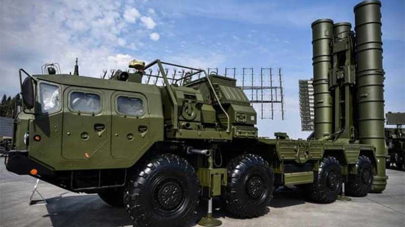 Rusia env&iacute;a sistemas antimisiles S-400 y P&aacute;ntsir S a Serbia
