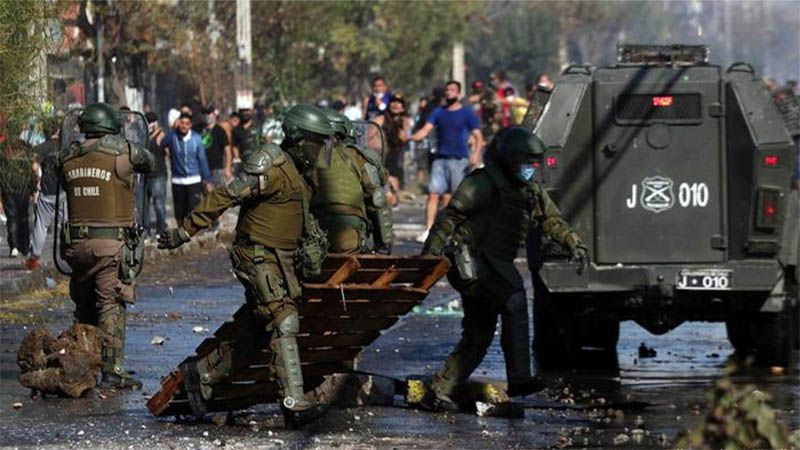 Protestas en Santiago Chile por las &amp;quot;p&eacute;simas condiciones&amp;quot; en que viven