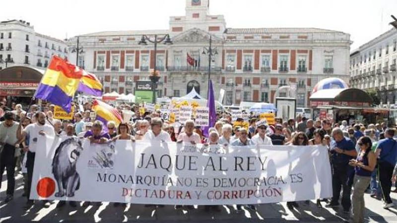 Manifestaci&oacute;n en Madrid contra la monarqu&iacute;a &ldquo;corrupta&rdquo; y &ldquo;antidemocr&aacute;tica&rdquo;