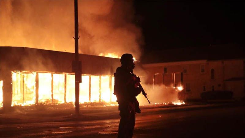 Wisconsin declara el estado de emergencia tras disturbios desatados por el ataque a Jacob Blake