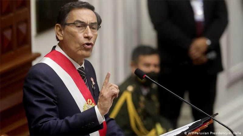 El presidente de Per&uacute; es destituido por el Congreso por presuntos actos de corrupci&oacute;n