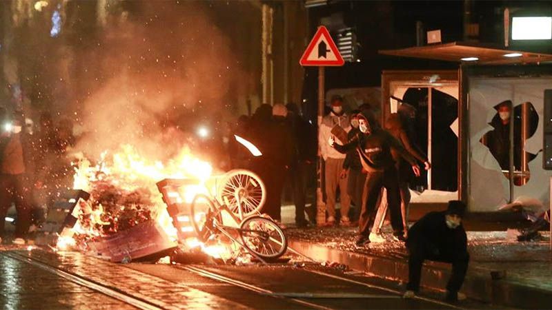 Estallido de violencia en Bruselas tras la muerte de un hombre negro detenido por la Polic&iacute;a