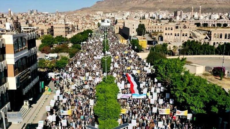 Los yemen&iacute;es condenan cr&iacute;menes de la coalici&oacute;n saud&iacute; respaldada por EEUU